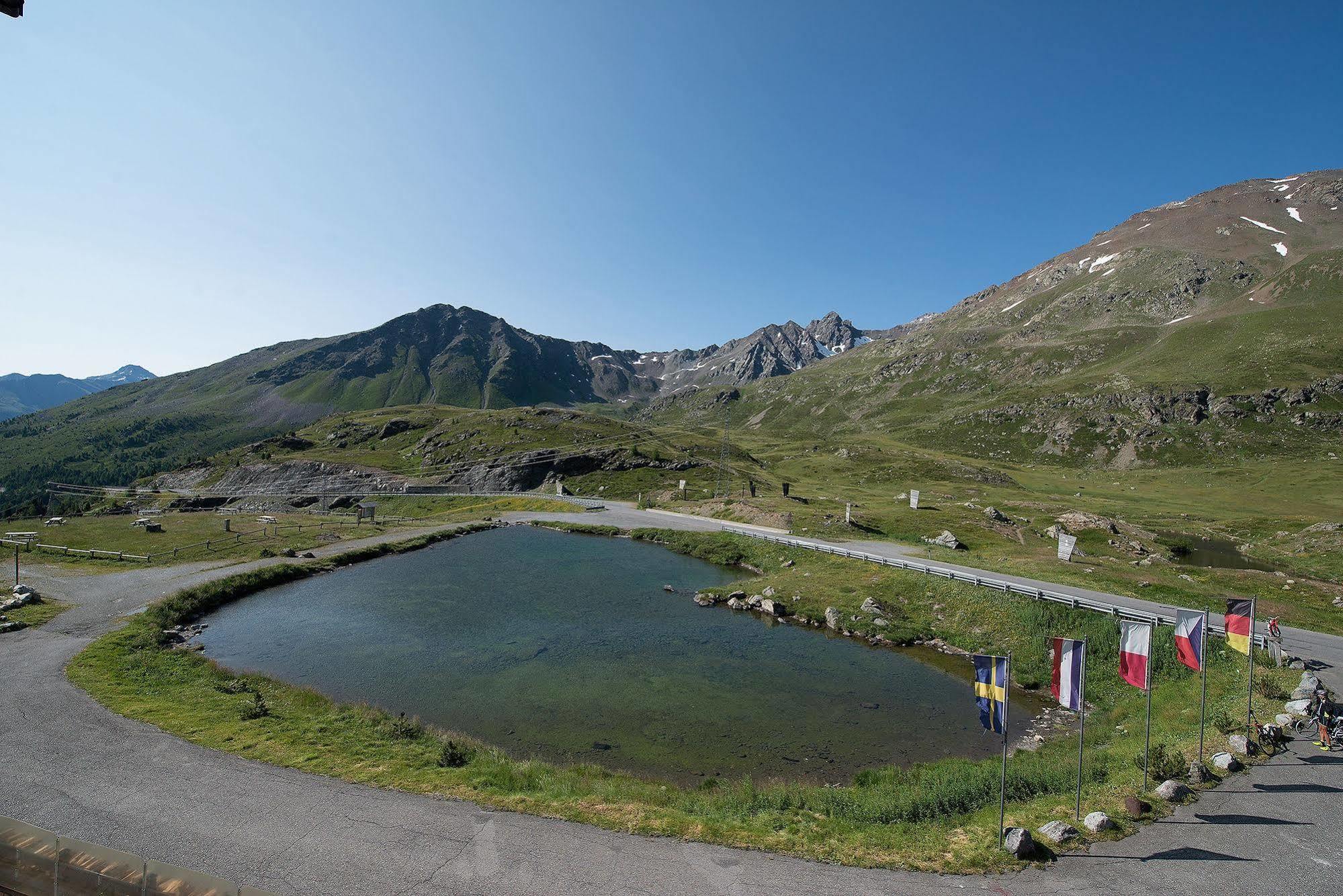 Hotel Interalpen Isolaccia Exterior photo