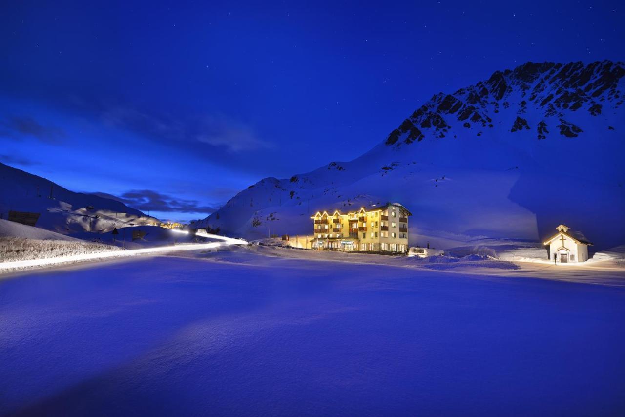 Hotel Interalpen Isolaccia Exterior photo